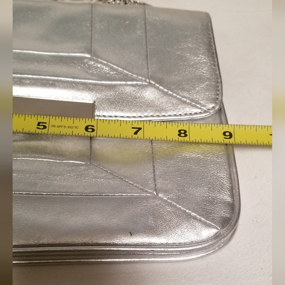 Ann Taylor Silver Leather Purse🖤 - Picture 3 of 9